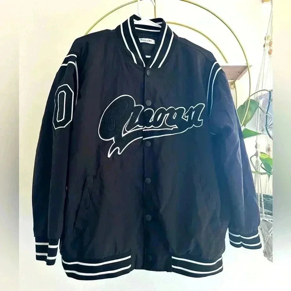 Oversize Varsity black Jacket, Size L - Picture 3 of 6